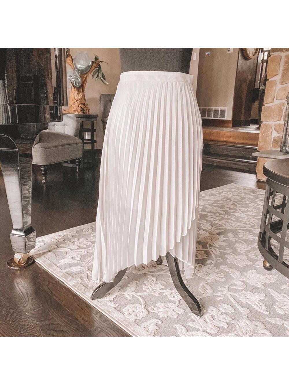 Leith Gray Pleated Asymmetrical Midi Skirt Size S NWT - Picture 2 of 6